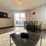 Maison Moderne Avec Terrasse&parking Villa