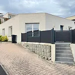 Maison moderne avec terrasse&parking